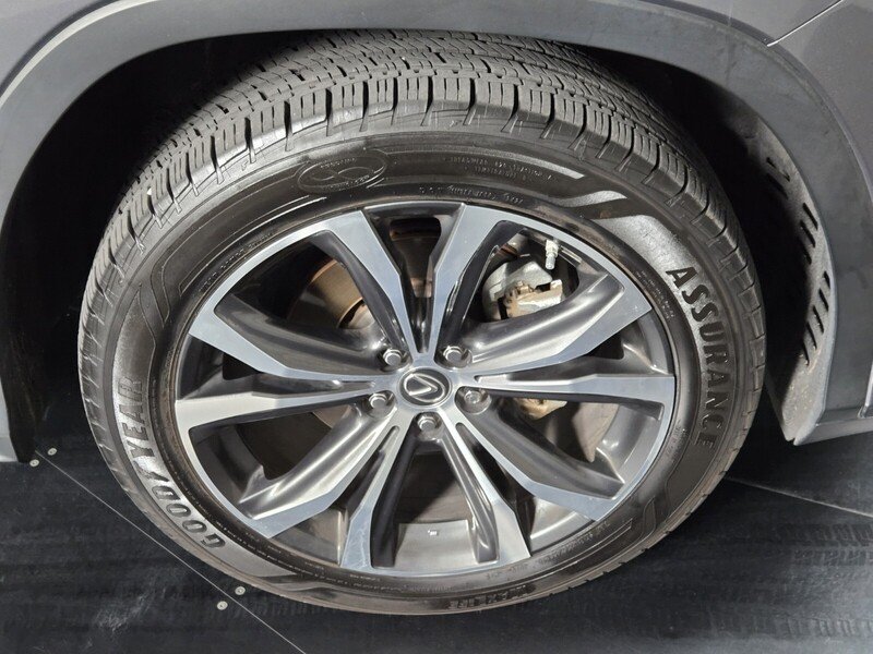 Certified Used 2020 Gray Pearl Lexus  image 10