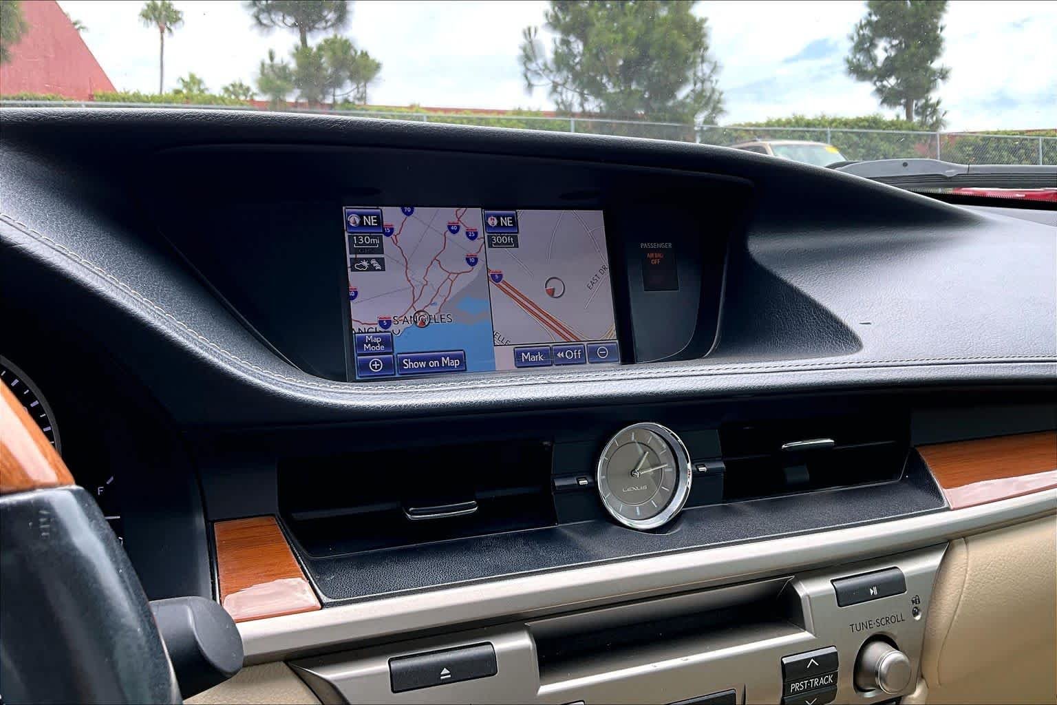 Used 2014 Nebula Gray Pearl Lexus Hybrid image 34
