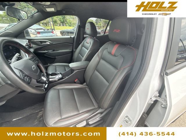 2025 Chevrolet Trax RS - Photo 18