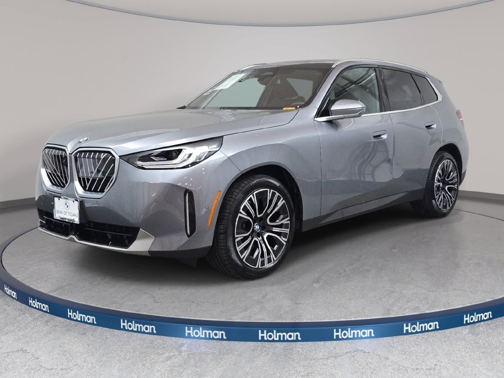 Used 2026 Skyscraper Grey Metallic BMW 30 xDrive image 1