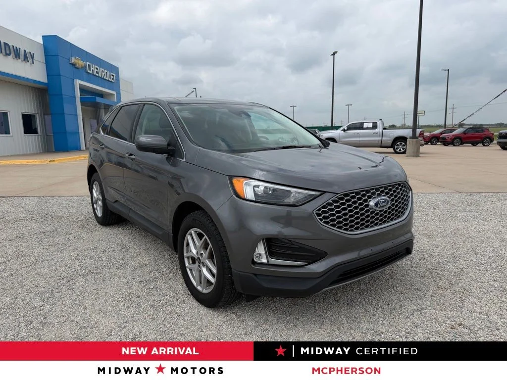 Used 2024 Gray Ford SEL image 1
