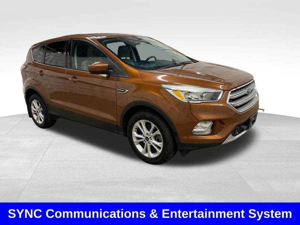 Used 2017 Red Ford SE image 5