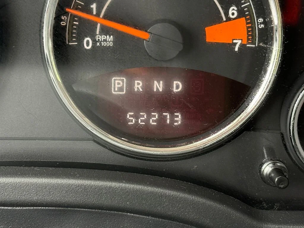 Used 2017 Gray Jeep Latitude image 8
