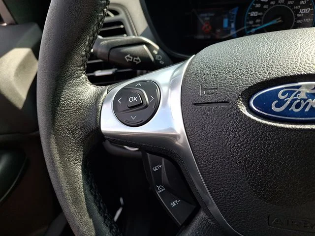 Used 2016 Gray Ford SEL image 22