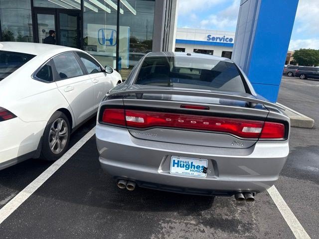 Used 2013 Billet Silver Metallic Dodge SXT image 8