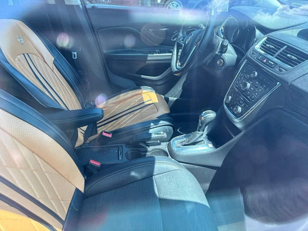 Used 2016  Buick Convenience image 23