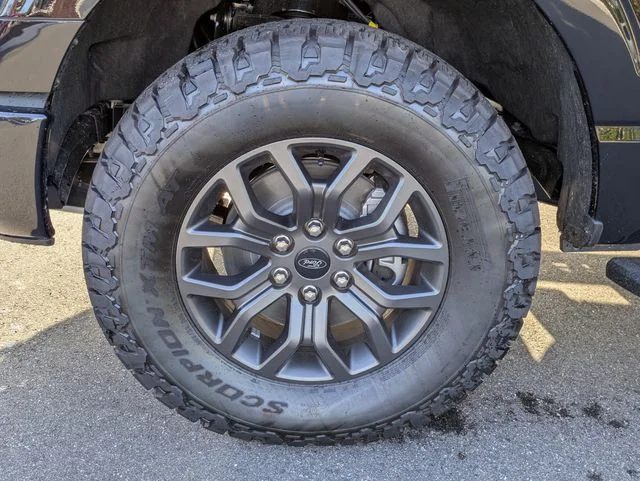 New 2026 Agate Black Metallic Ford Tremor® image 11