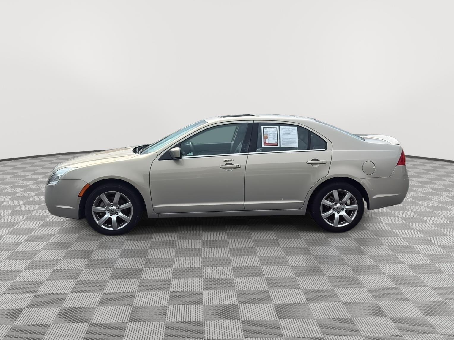 Used 2010 GOLD Mercury Premier image 8