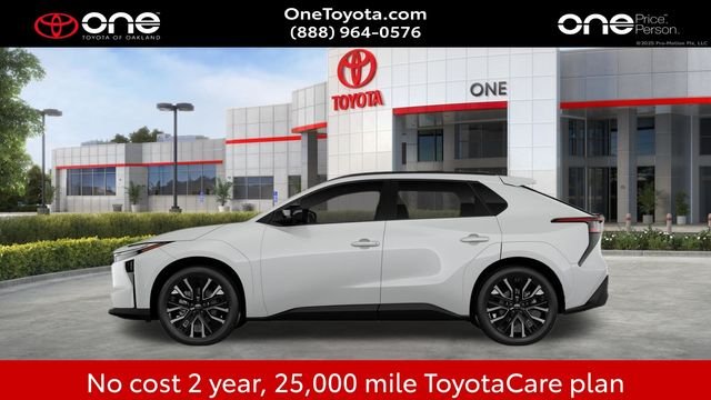 New 2026 Wind Chill Pearl <sup>1</sup> Toyota  Limited image 7