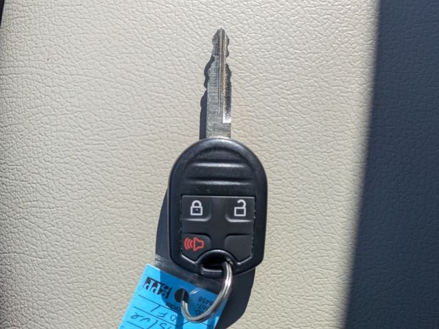Used 2010 White Ford SE image 31