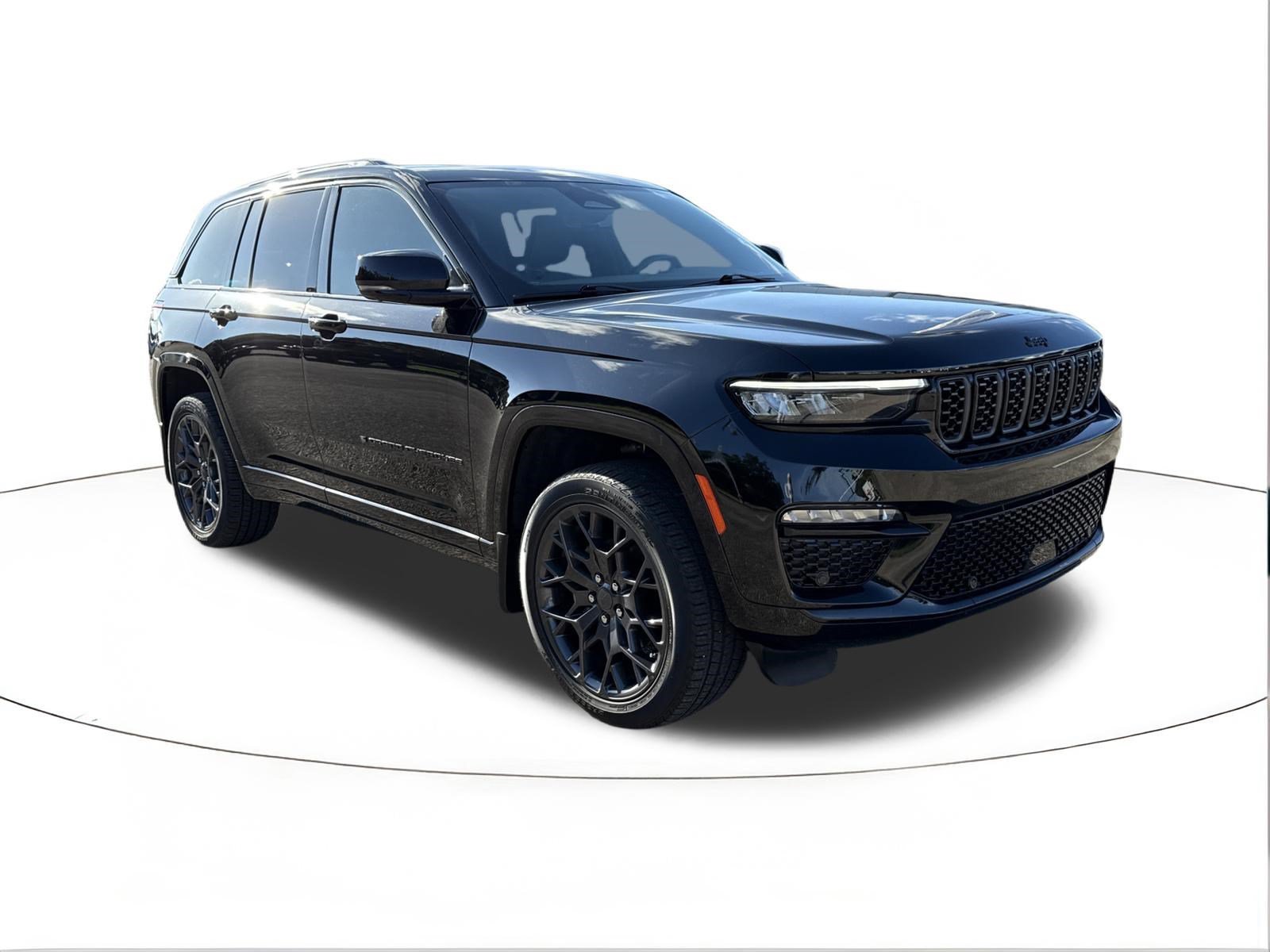 Used 2025 Diamond Black Crystal Pearlcoat Jeep Summit Reserve image 1