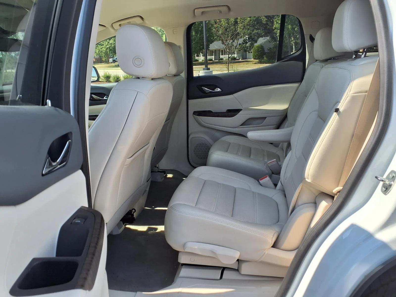 Used 2023 Summit White GMC Denali image 28