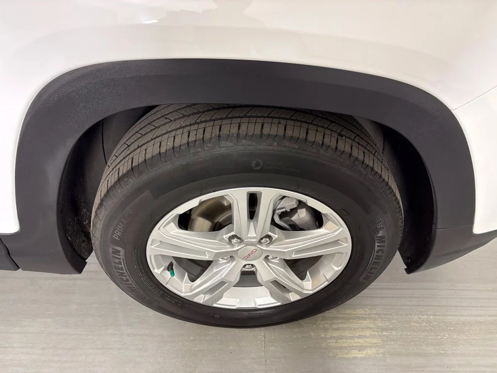 Used 2024 White GMC SLE image 11