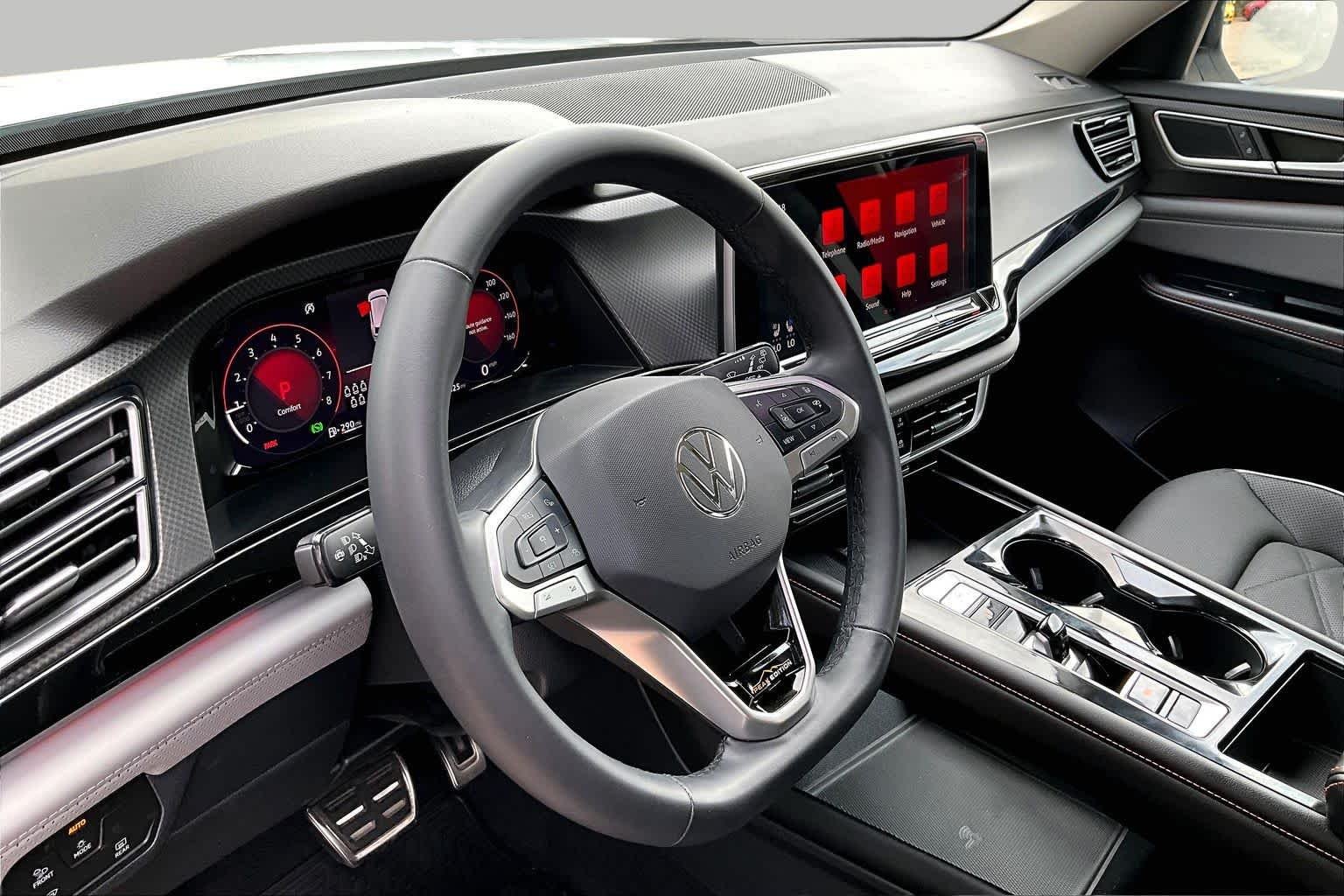 Used 2024 Pure White Volkswagen 2.0T Peak Edition SE w/Technology image 18