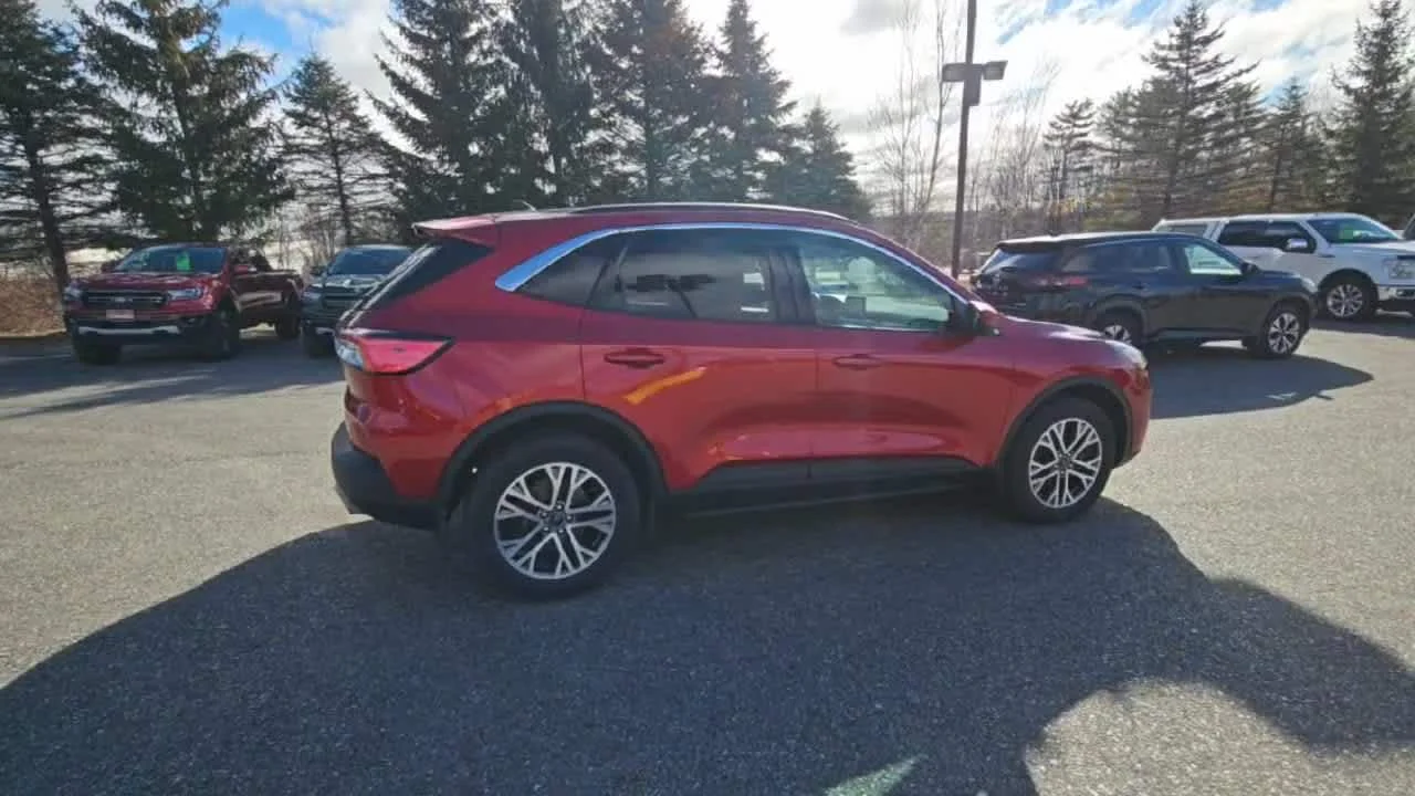 2022 Ford Escape SEL - Photo 10