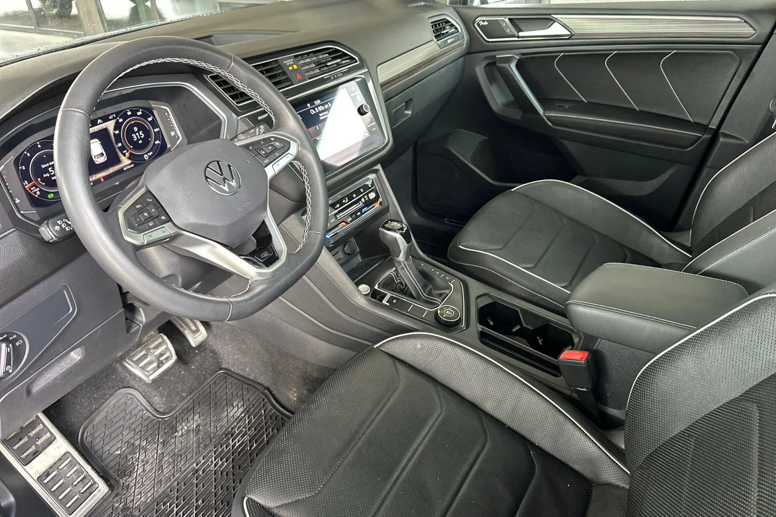 Used 2023 Gray Volkswagen SEL R-Line image 10