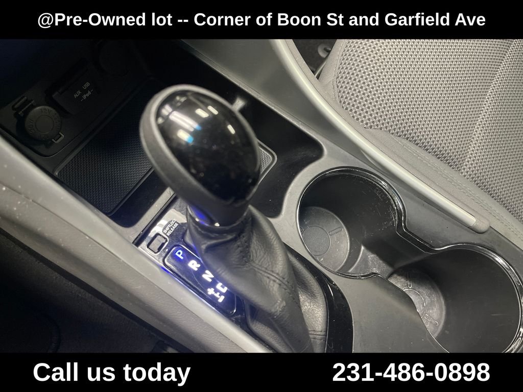 Used 2013 Black Hyundai GLS image 23