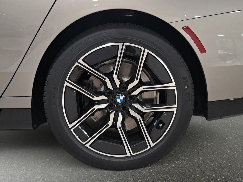 New 2026 Oxide Grey Metallic BMW 740i image 21