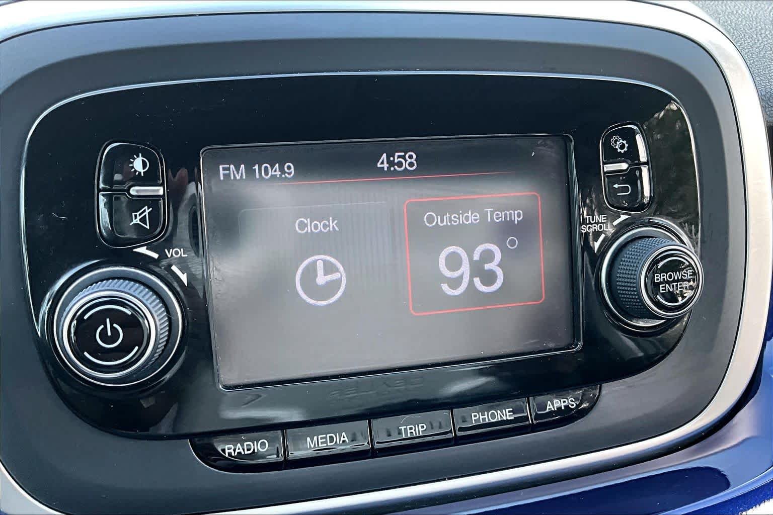 Used 2017 Blu Venezia (Blue Metallic) FIAT Pop image 32