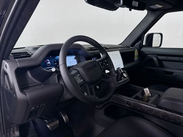 New 2026 Narvik Black Land Rover OCTA Black image 9