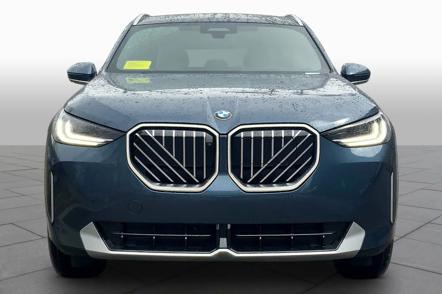 New 2026 Arctic Race Blue metallic BMW 30 xDrive image 3