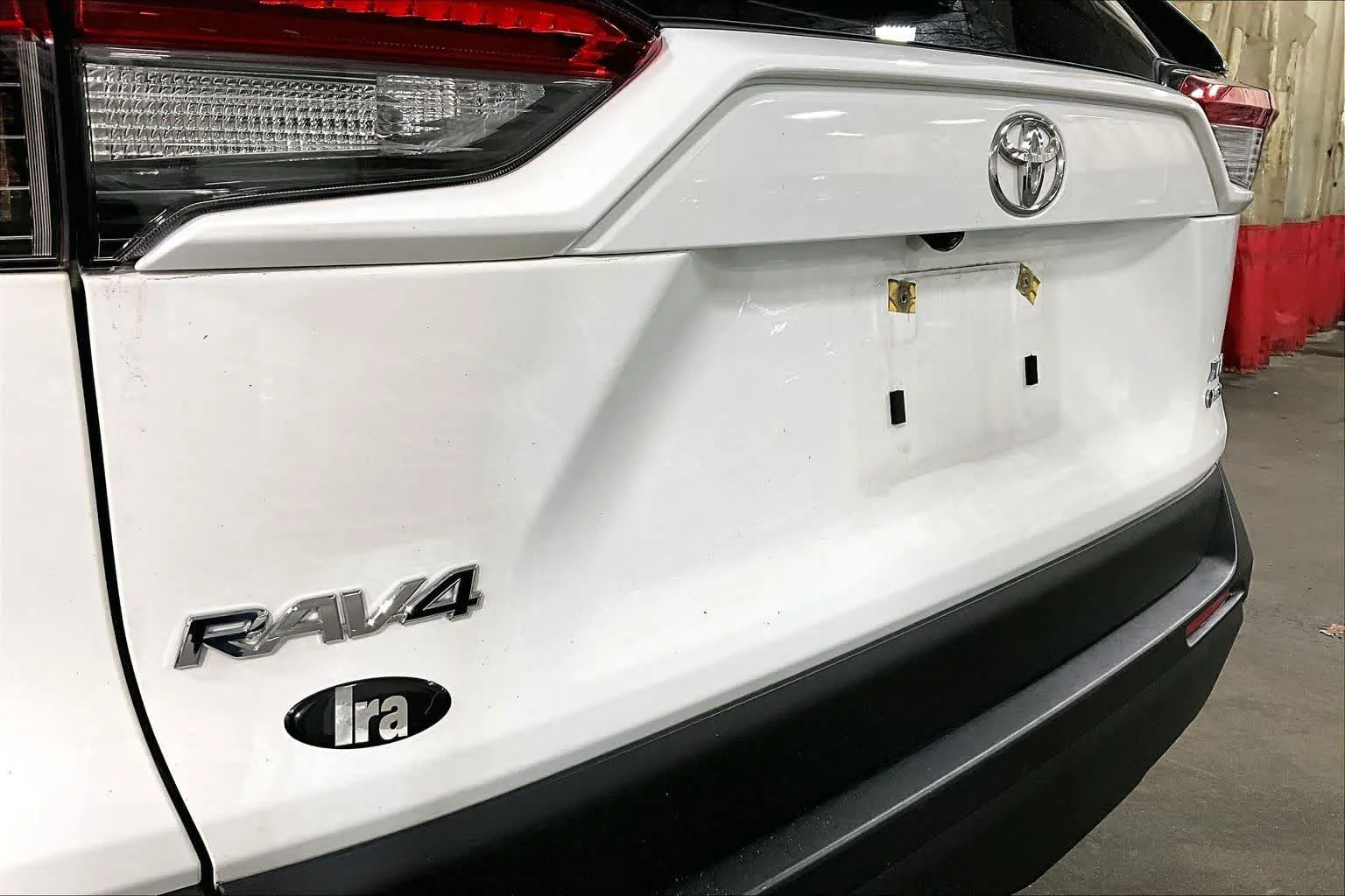 Used 2025 Ice Cap Toyota Hybrid XLE image 31