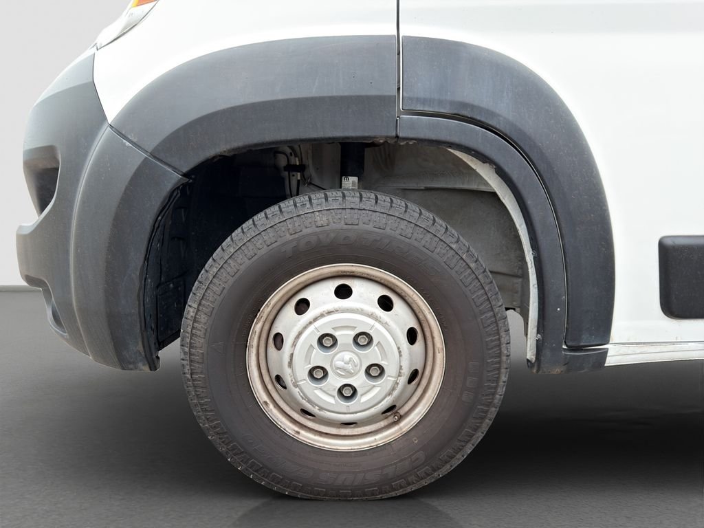 Used 2023 White Ram Base image 18