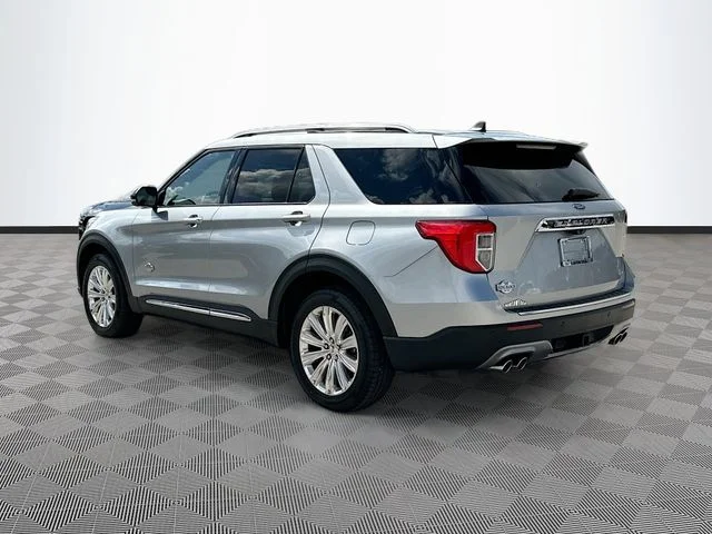 Used 2022 Silver Ford King Ranch image 7