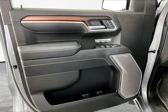 Used 2025 Silver GMC Denali image 17