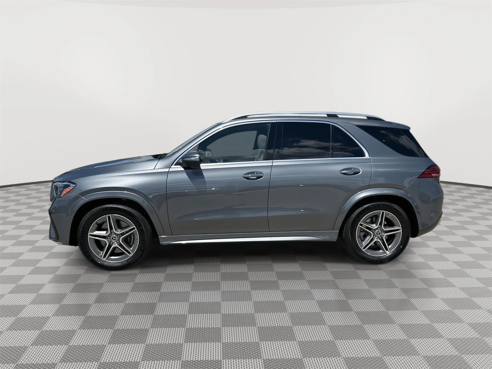 New 2026 Selenite Grey Metallic Mercedes-Benz GLE 350 image 6