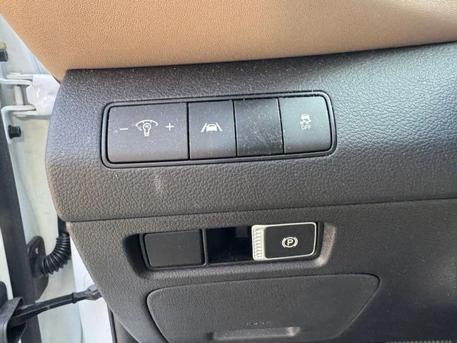 Used 2022 Gray Hyundai SEL image 24