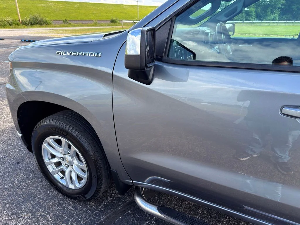 Used 2019 Gray Chevrolet LT image 15