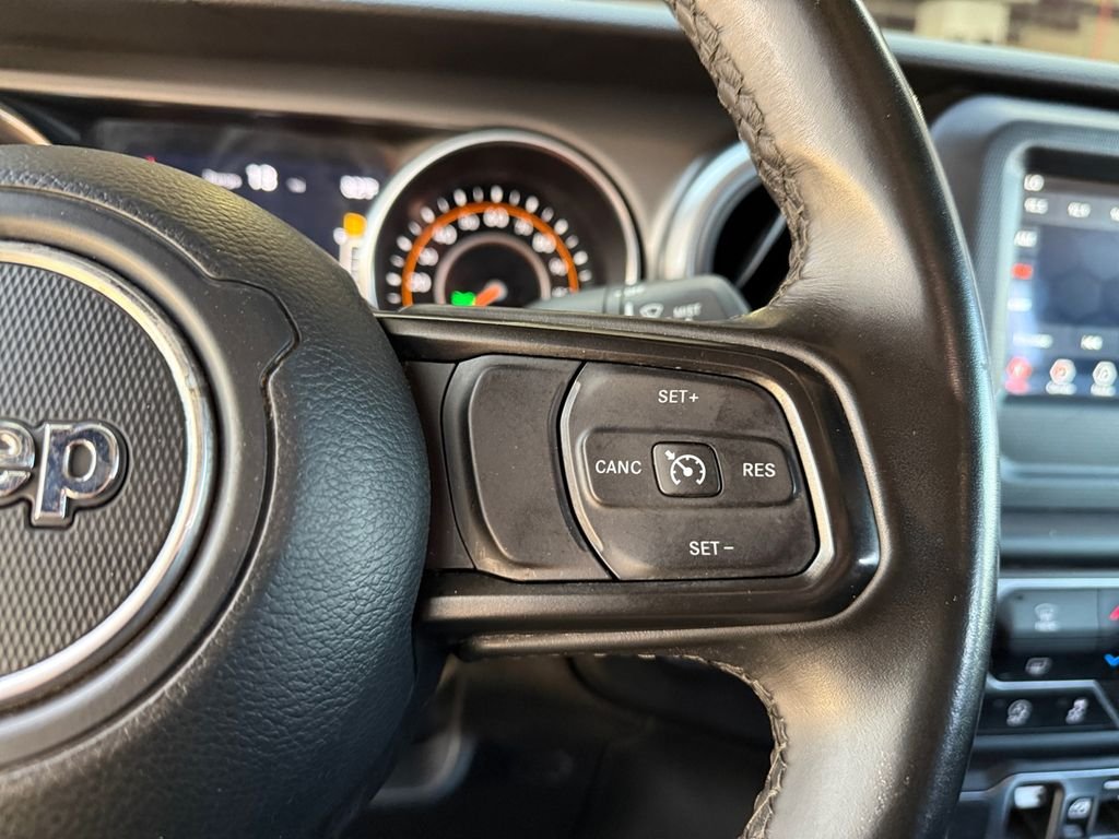 Used 2022 Silver Jeep Willys image 25