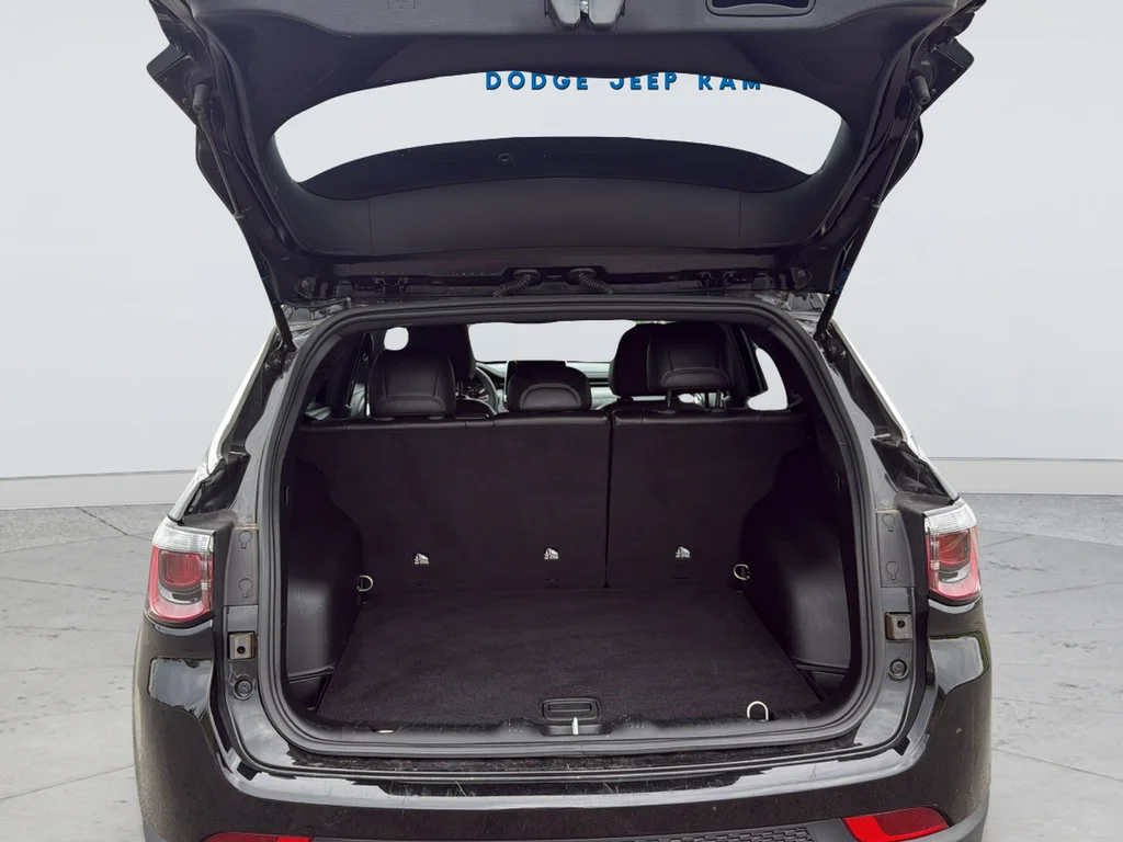 Used 2025 Black Jeep Latitude image 24
