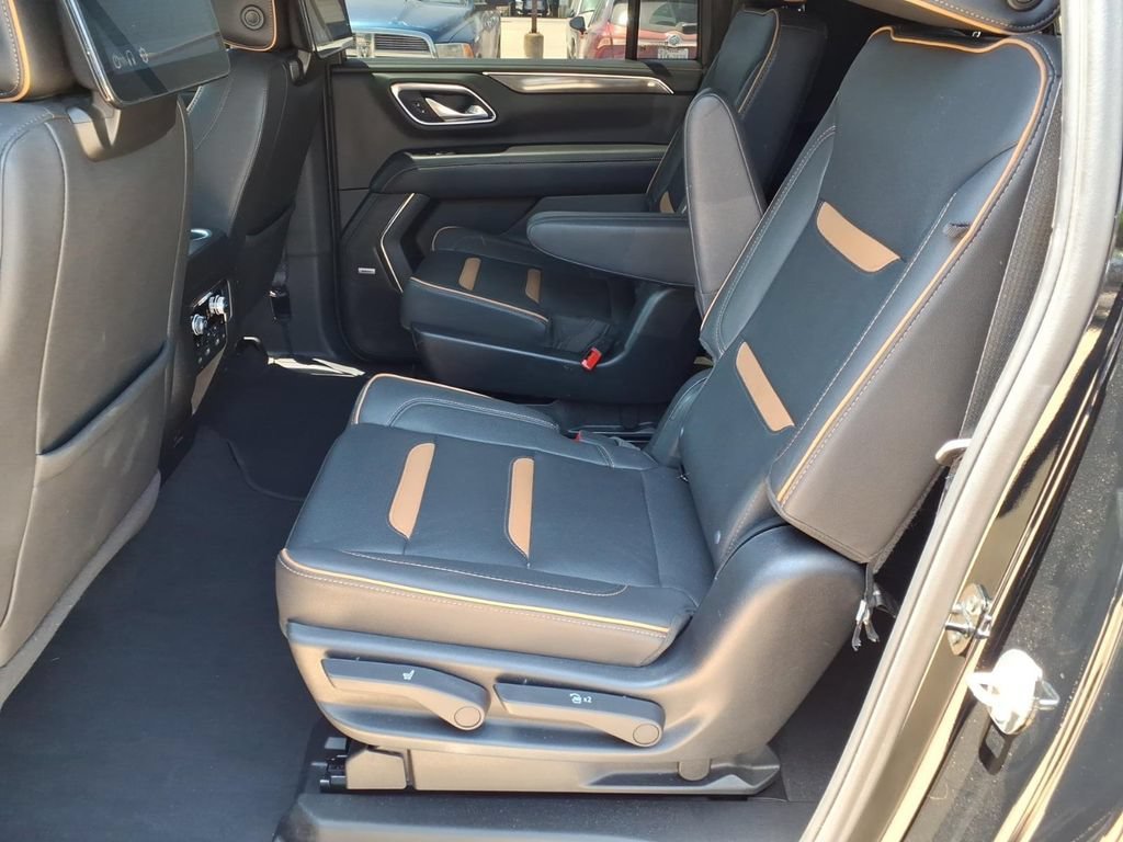Used 2023 ONYX BLACK GMC AT4 image 14
