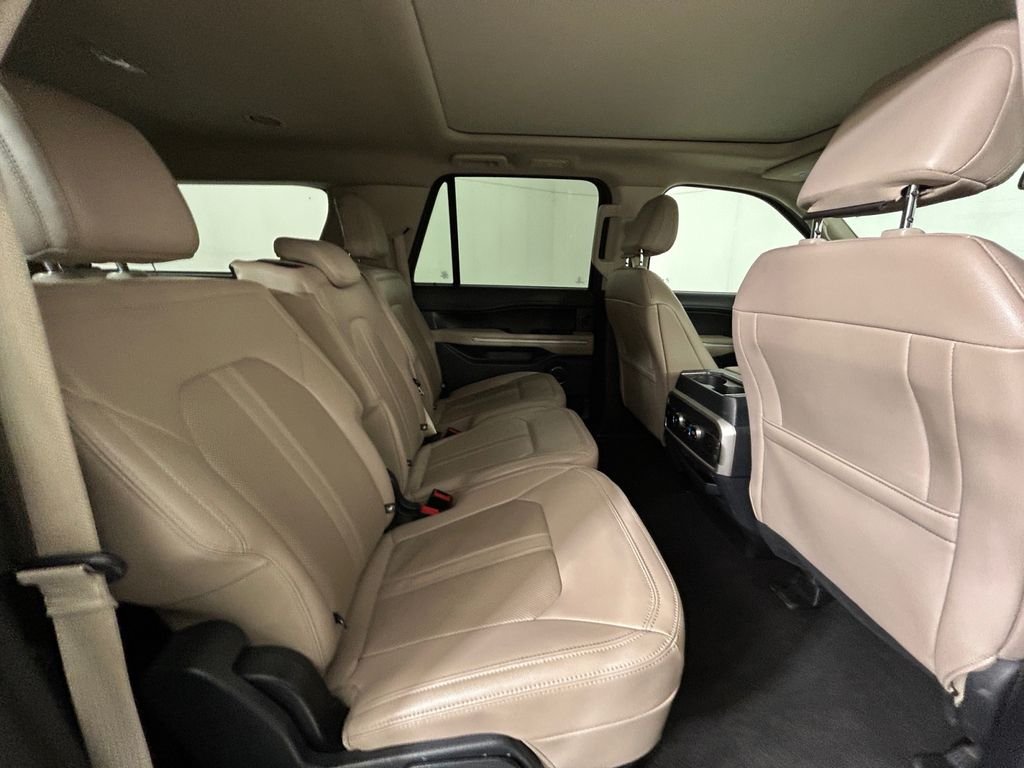Used 2024 White Ford Limited image 17