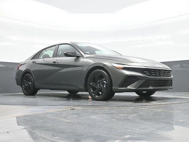 New 2026 Gray Hyundai SEL Sport Plus image 23