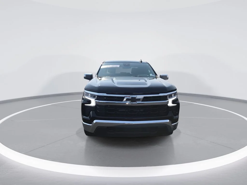 Used 2025 Black Chevrolet LT image 3