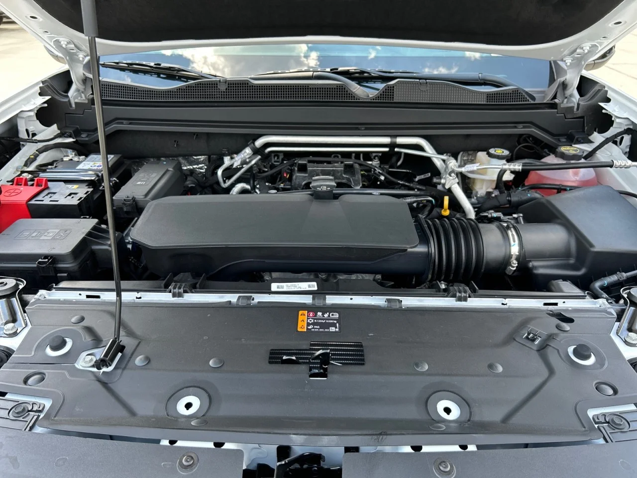 New 2026 Summit White GMC Elevation image 8