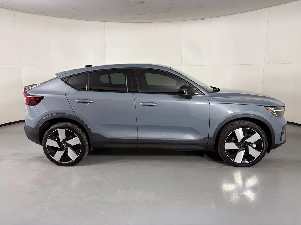 Used 2023 Gray Volvo Ultimate image 9