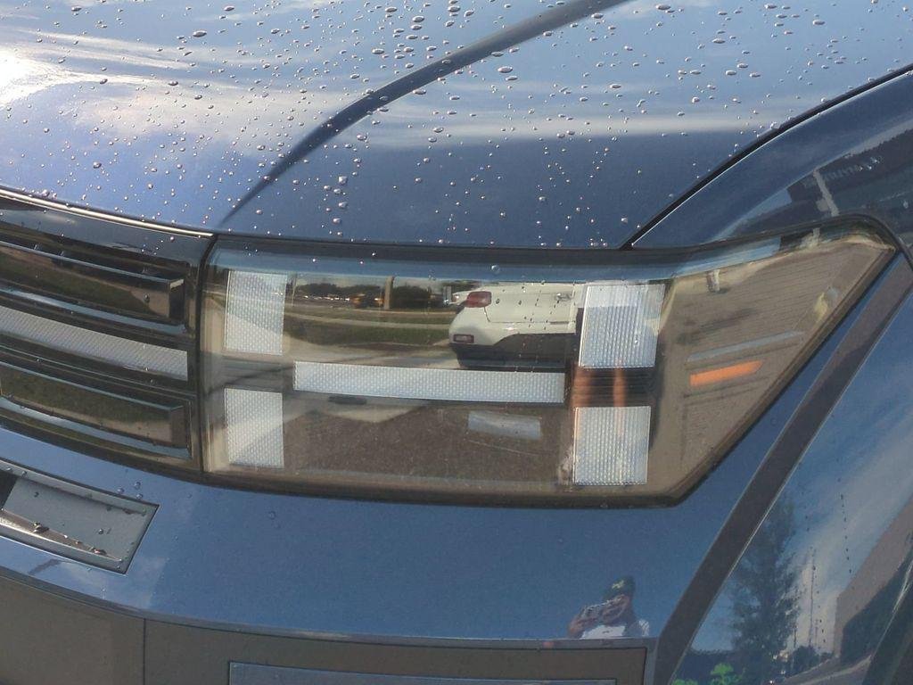 New 2027 Blue Hyundai XRT AWD image 10