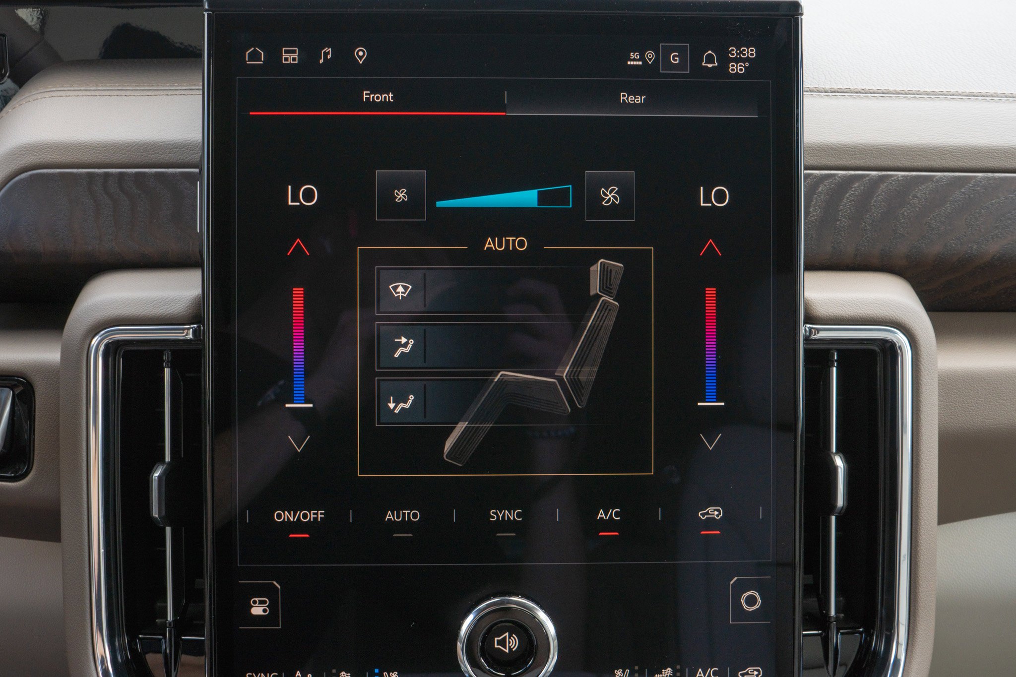2026 GMC Yukon Denali - Photo 20