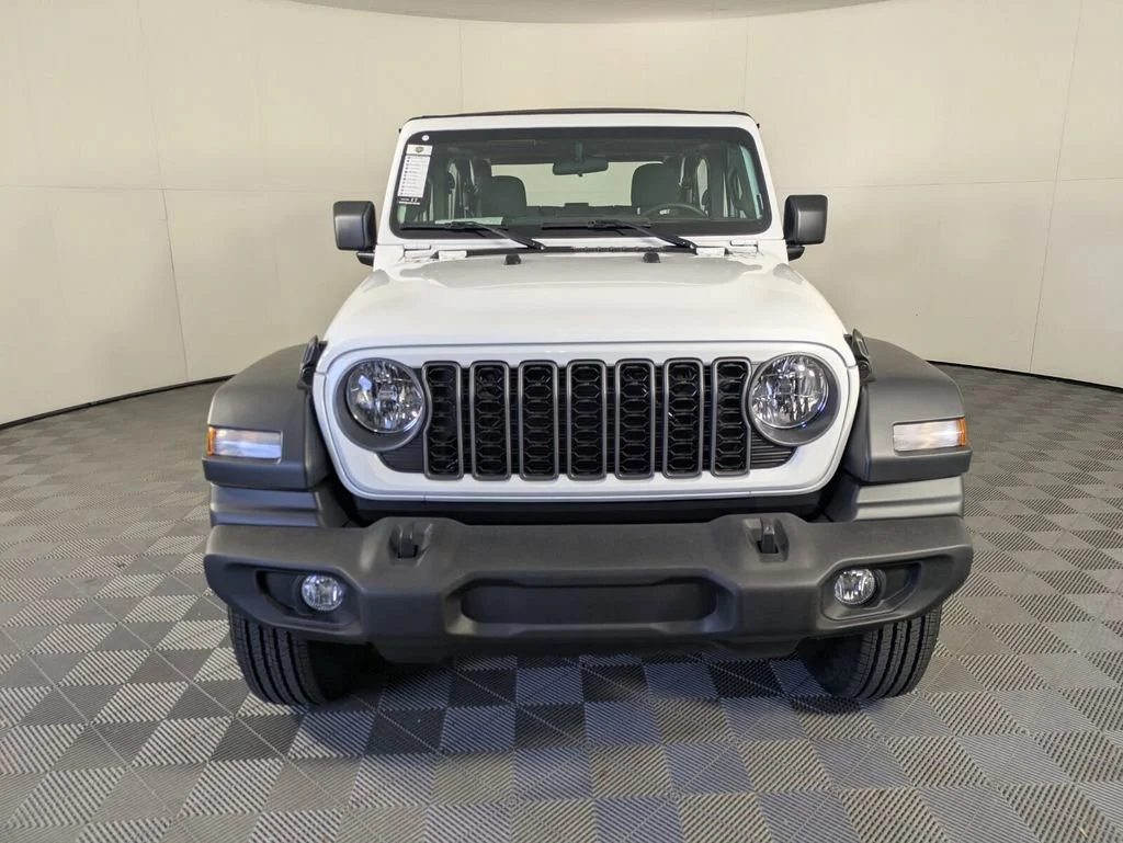 New 2026 Bright White Clear-Coat Exterior Paint Jeep Sport image 3