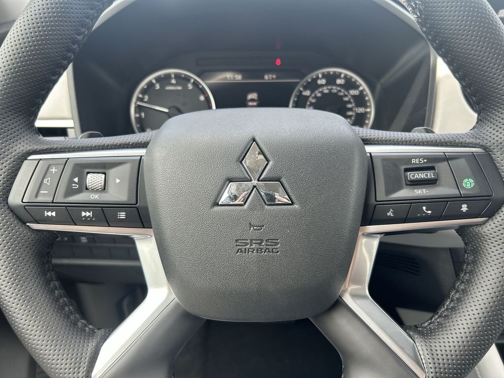 New 2026 BLK DIAMOND Mitsubishi SE image 22