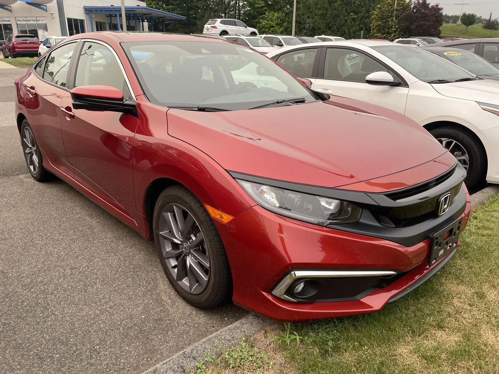 Used 2019 Molten Lava Pearl Honda EX image 1