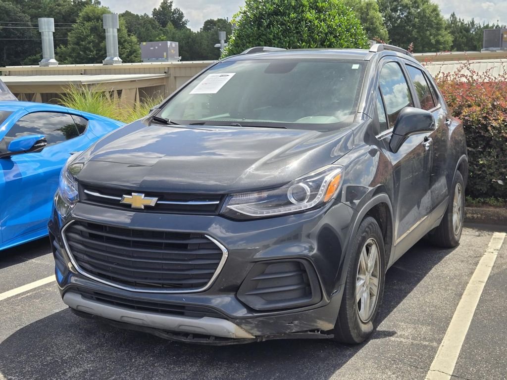 Used 2018 Gray Chevrolet LT image 3