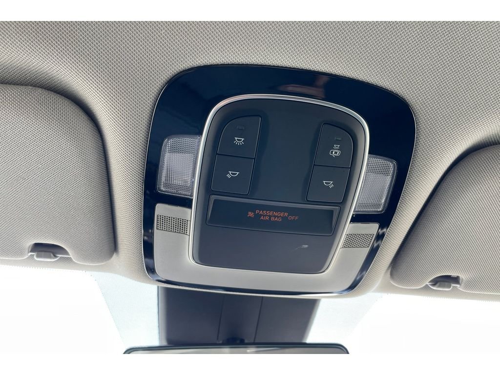 Used 2023 Serenity White Pearl Hyundai SE image 23