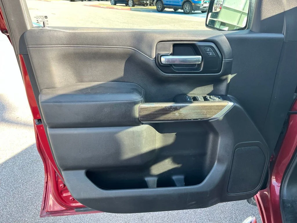 Used 2019 Red Chevrolet LT image 10