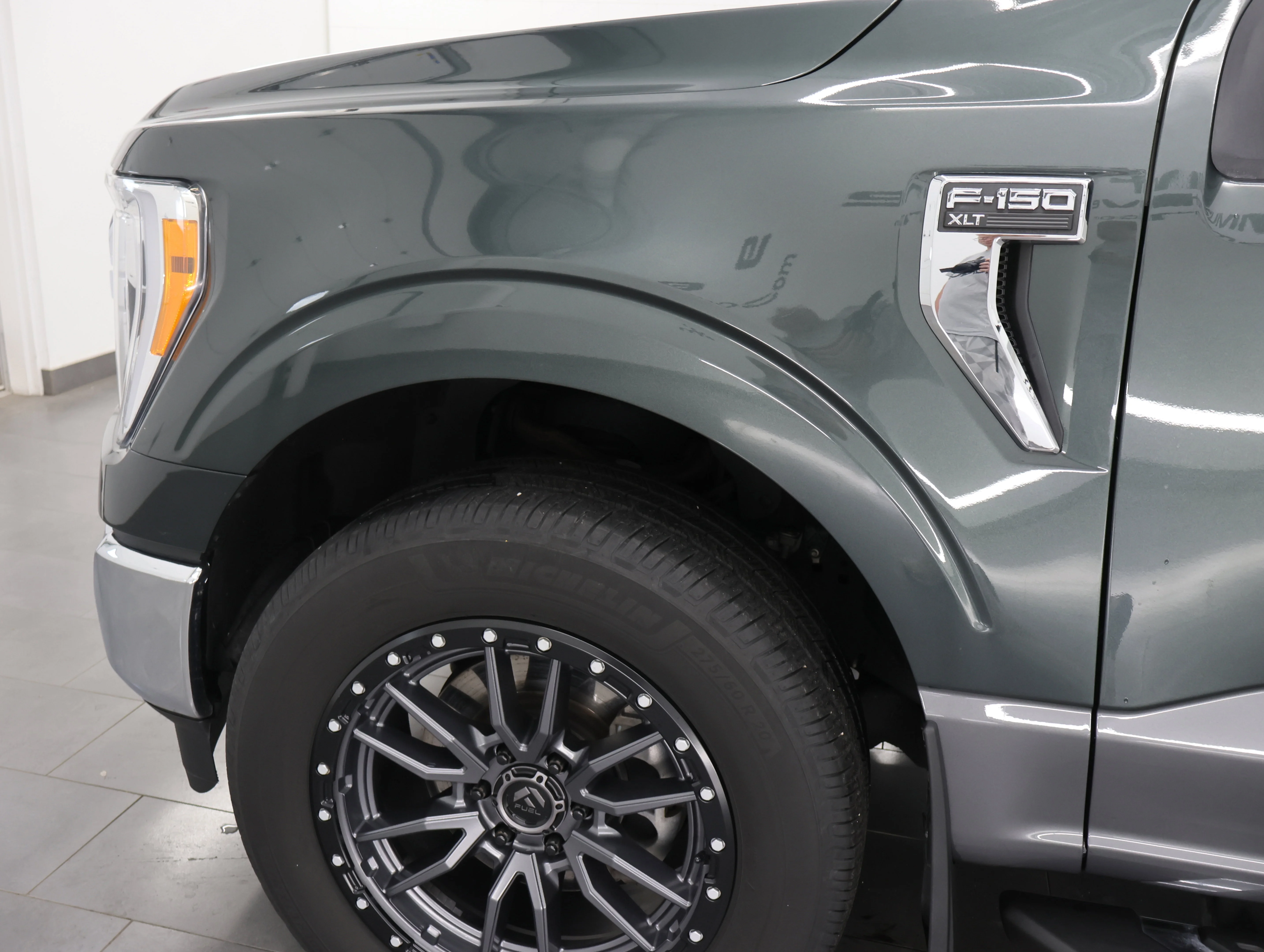 Used 2021 Guard Metallic Ford XLT image 36
