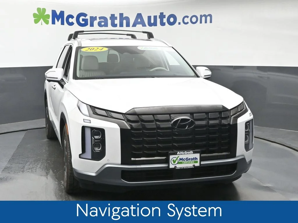 Used 2024 White Hyundai Limited image 5